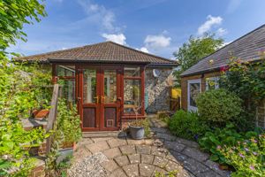 Photo 19- click for photo gallery